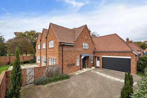 5 bedroom detached house to rent, Stanmore HA7