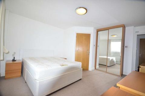 2 bedroom apartment for sale, Palgrave Gardens, London