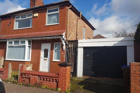 3 bedroom semi-detached house to rent - Ashley Lane, Moston, Manchester M9
