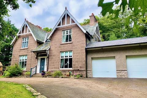 4 bedroom detached house to rent, Lochnagar Road, Peterculter,