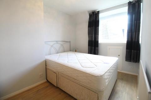 1 bedroom flat to rent, Gairn Terrace, Top floor, AB10