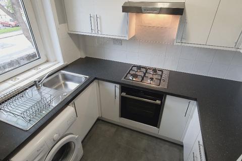 2 bedroom flat to rent, Granton Road, Wardie, Edinburgh, EH5