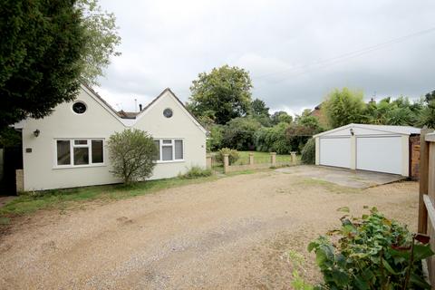 2 bedroom detached bungalow to rent - Finchampstead, Wokingham