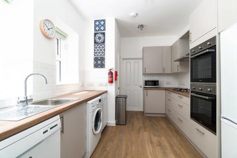 1 bedroom in a house share to rent - Wake Street, Pennycomequick