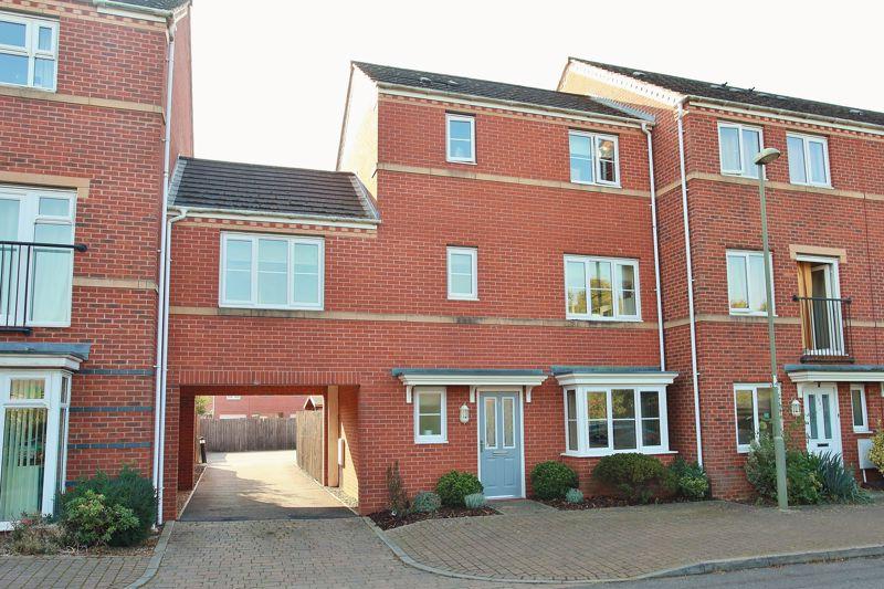 Alma Road, Banbury Immaculate property Close to train station 3 bed