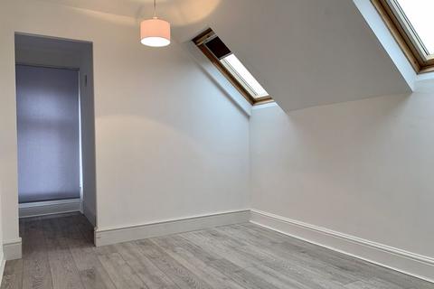 1 bedroom in a house share to rent, Monton Road, Manchester