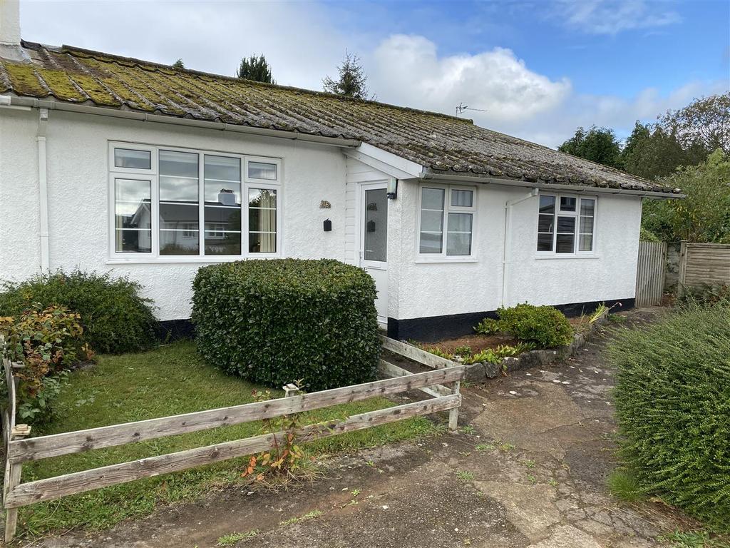 Broom Park, Dartington, Totnes 3 bed semidetached house £250,000