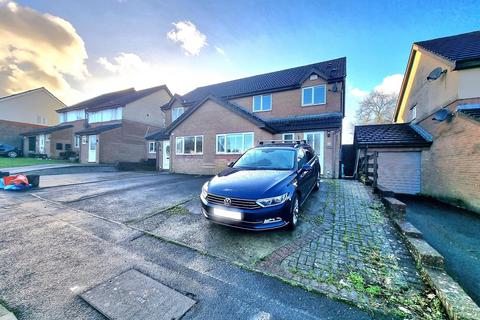 3 bedroom semi-detached house for sale, Banc-yr-allt, Bridgend, Bridgend County. CF31 4RH