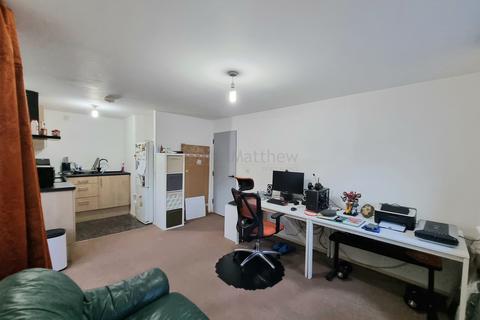 1 bedroom ground floor flat for sale, Longacres, Bridgend, Bridgend County. CF31 2DH