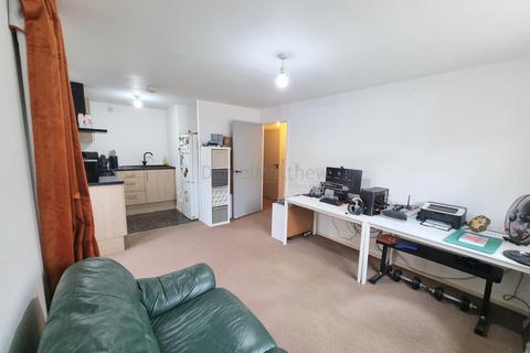 1 bedroom ground floor flat for sale, Longacres, Bridgend, Bridgend County. CF31 2DH