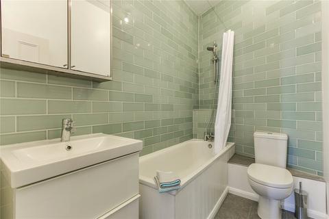 1 bedroom flat to rent, Putney Bridge Road, London