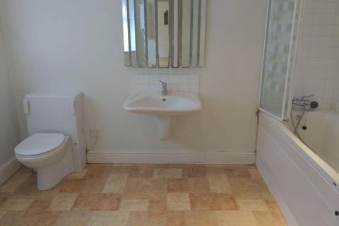 2 bedroom terraced house to rent, Glenholme Road, Bradford, West Yorkshire, BD8
