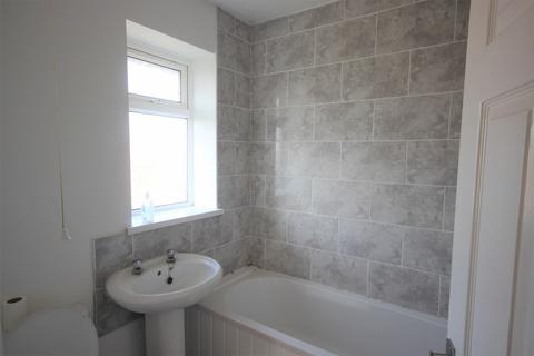 undefined, 12th Avenue, Hull, HU6