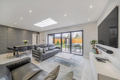 4 bedroom terraced house for sale, Whitfield Way, Mill End, Rickmansworth