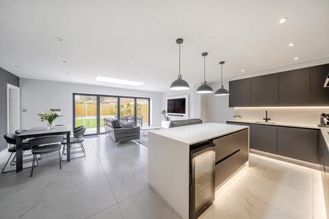 4 bedroom terraced house for sale, Whitfield Way, Mill End, Rickmansworth