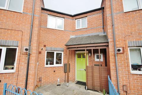 4 bedroom terraced house to rent, Sage Road, Leicester