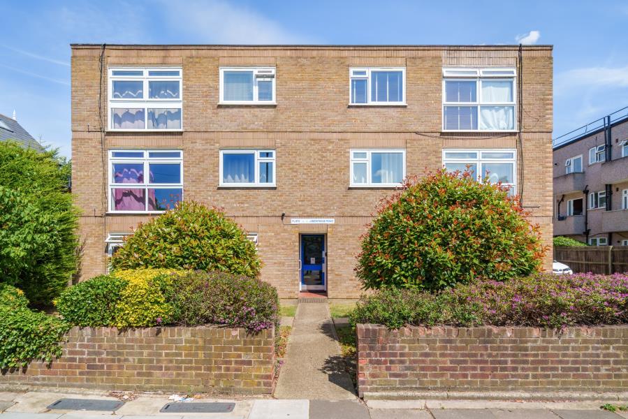 Montague Road, Wimbledon, SW19 Studio to rent £1,450 pcm (£335 pw)