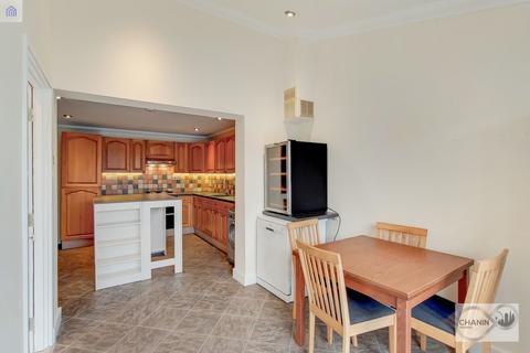 5 bedroom terraced house to rent, Vicarage Lane, Stratford E15