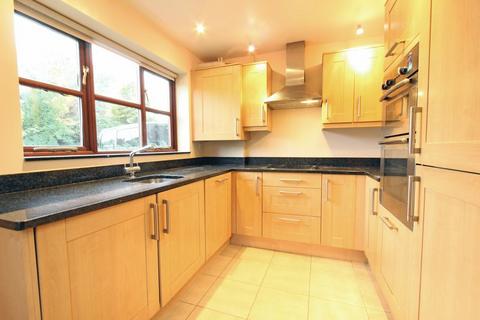 3 bedroom end of terrace house to rent, Hurstpierpoint