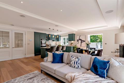 2 bedroom penthouse for sale, Sunningdale Villas, London Road, Sunningdale, Berkshire, SL5