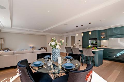 2 bedroom penthouse for sale, Sunningdale Villas, London Road, Sunningdale, Berkshire, SL5