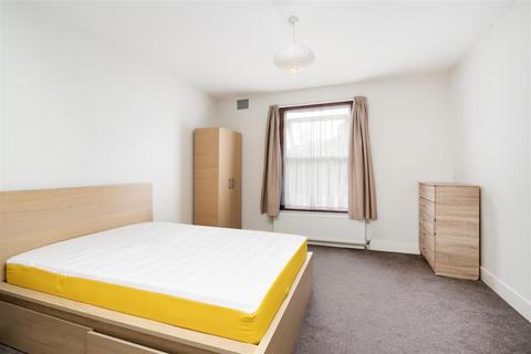 2 bedroom flat to rent, Alexandra Grove, Finsbury Park, N4