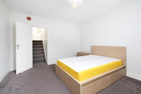 2 bedroom flat to rent, Alexandra Grove, Finsbury Park, N4