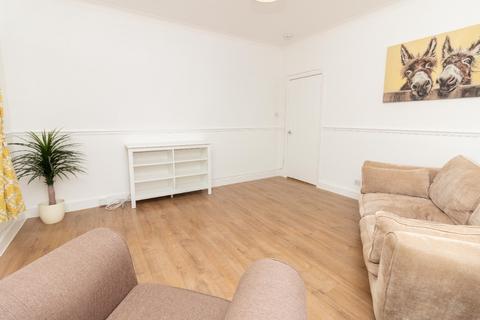 1 bedroom flat to rent, 27 Provost Road , Dundee DD3