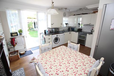 132 Worcester Park Road, Worcester Park, KT4 7QE