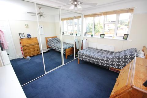 132 Worcester Park Road, Worcester Park, KT4 7QE