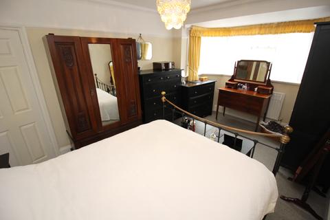 132 Worcester Park Road, Worcester Park, KT4 7QE