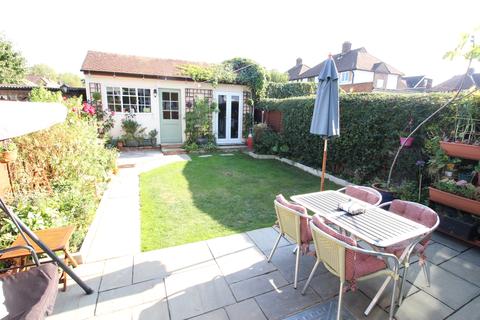 132 Worcester Park Road, Worcester Park, KT4 7QE
