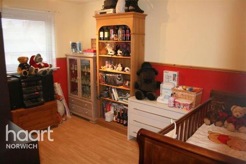 2 bedroom flat to rent - Cotterall Court, West City