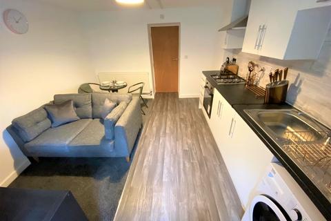 2 bedroom flat to rent, Belle Green Lane, Ince, Wigan, WN2