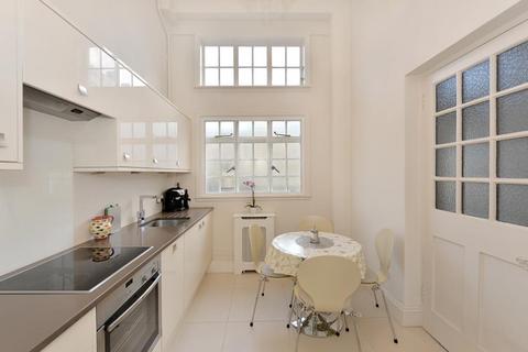 1 bedroom apartment to rent, Chiltern Court, Baker Street