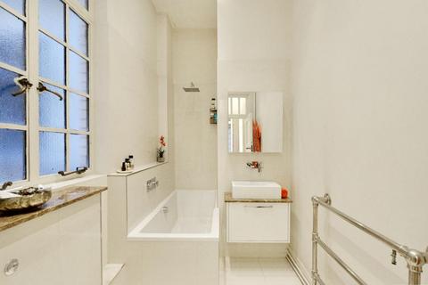 1 bedroom apartment to rent, Chiltern Court, Baker Street