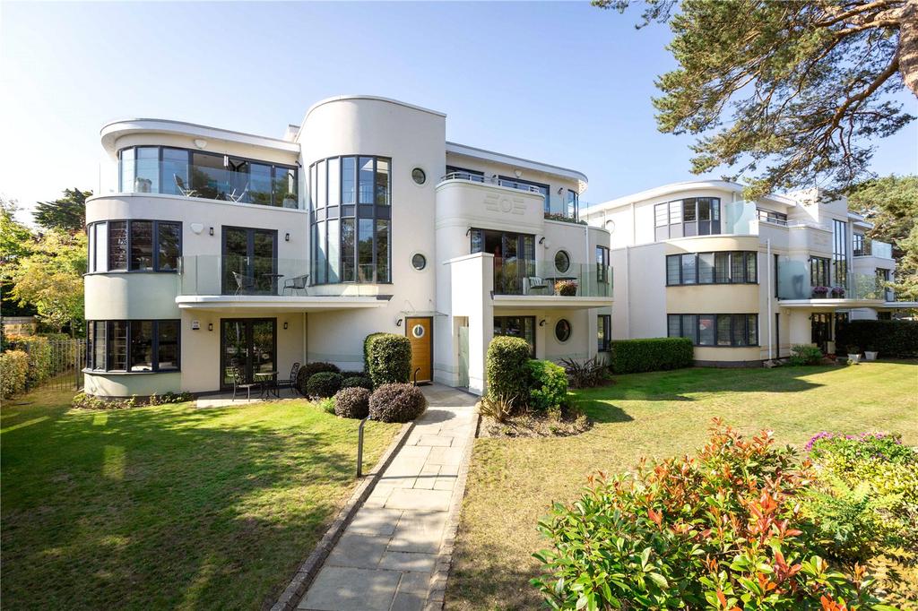 Cliff Drive, Canford Cliffs, Poole, Dorset, BH13 3 bed apartment £730,000