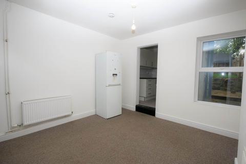 2 bedroom end of terrace house to rent, Austin Street, Ipswich, Suffolk