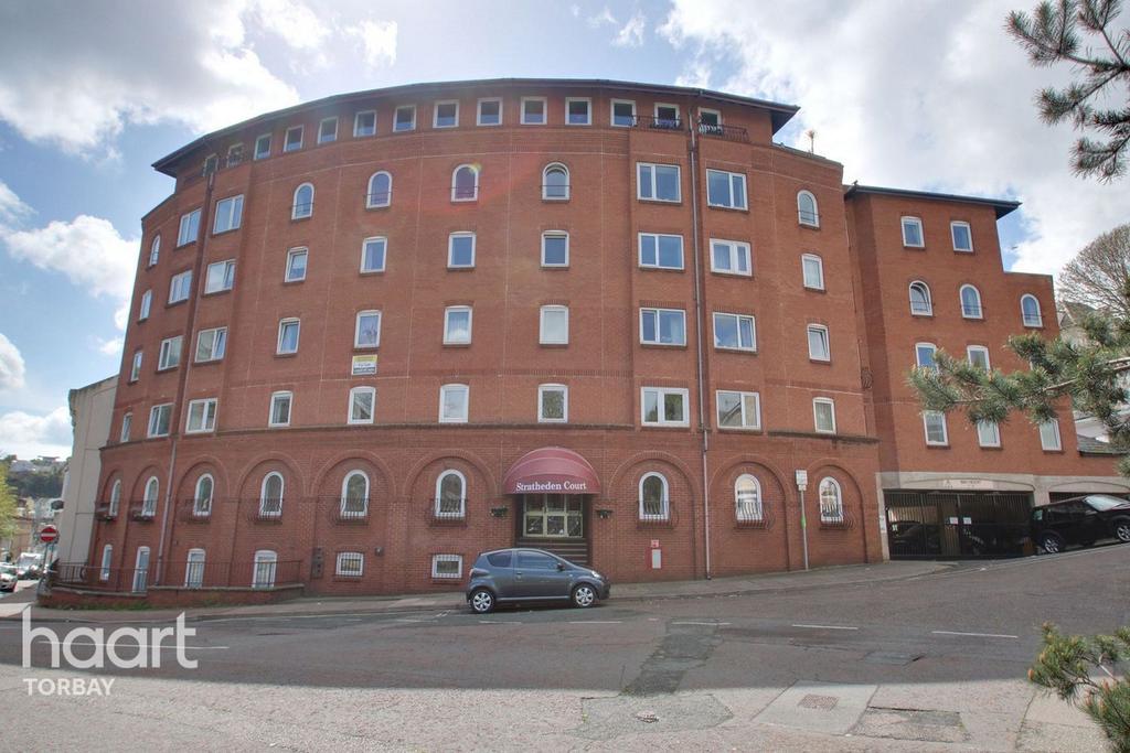 Market Street, Torquay 1 bed flat for sale £55,000
