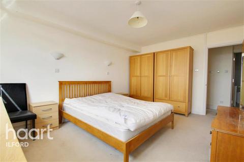 2 bedroom flat to rent, Valebrook Road
