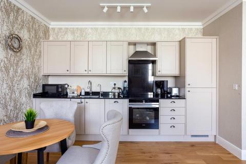 2 bedroom apartment for sale - Egham, Surrey