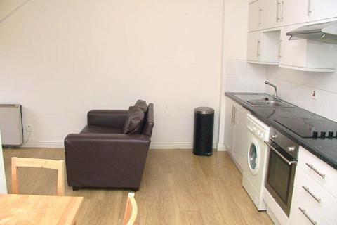 3 bedroom flat to rent, Portman Mews, Shieldfield,