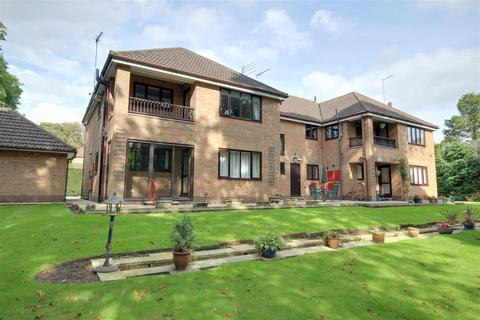 10 Bladons Walk, Kirk Ella, Hull, HU10 7AX