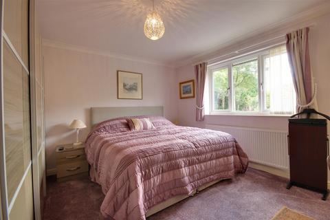10 Bladons Walk, Kirk Ella, Hull, HU10 7AX