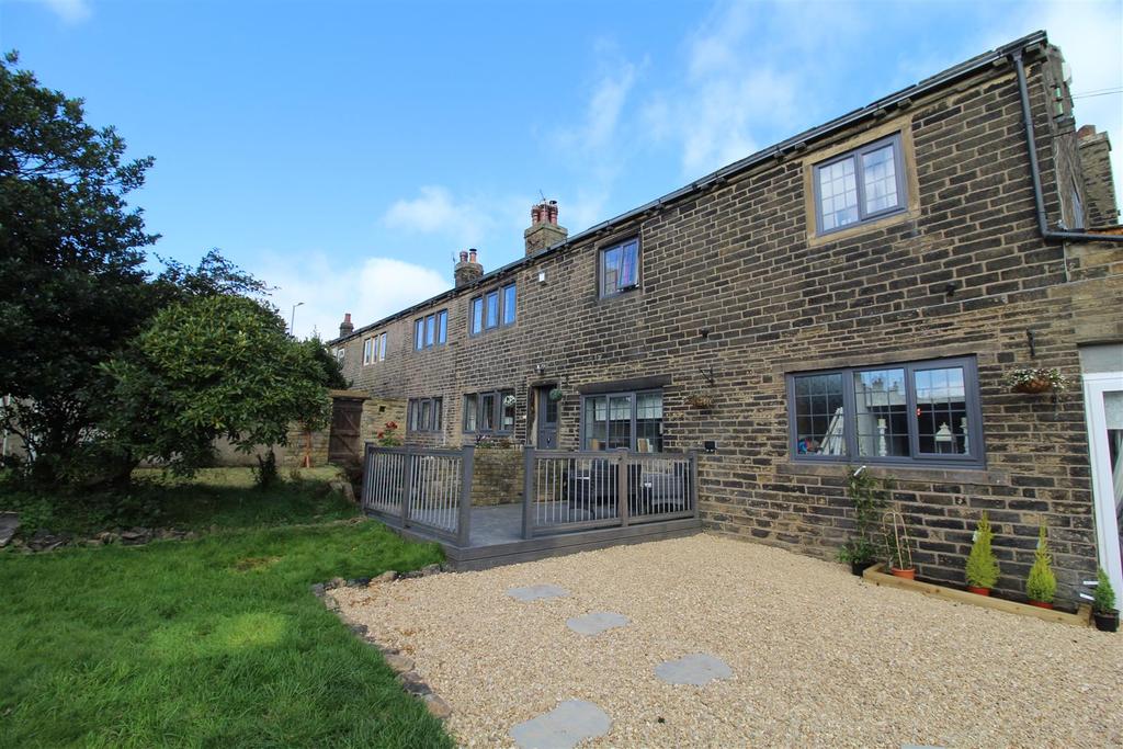 Guide Post, Causeway Foot, Halifax 4 bed farm house £350,000