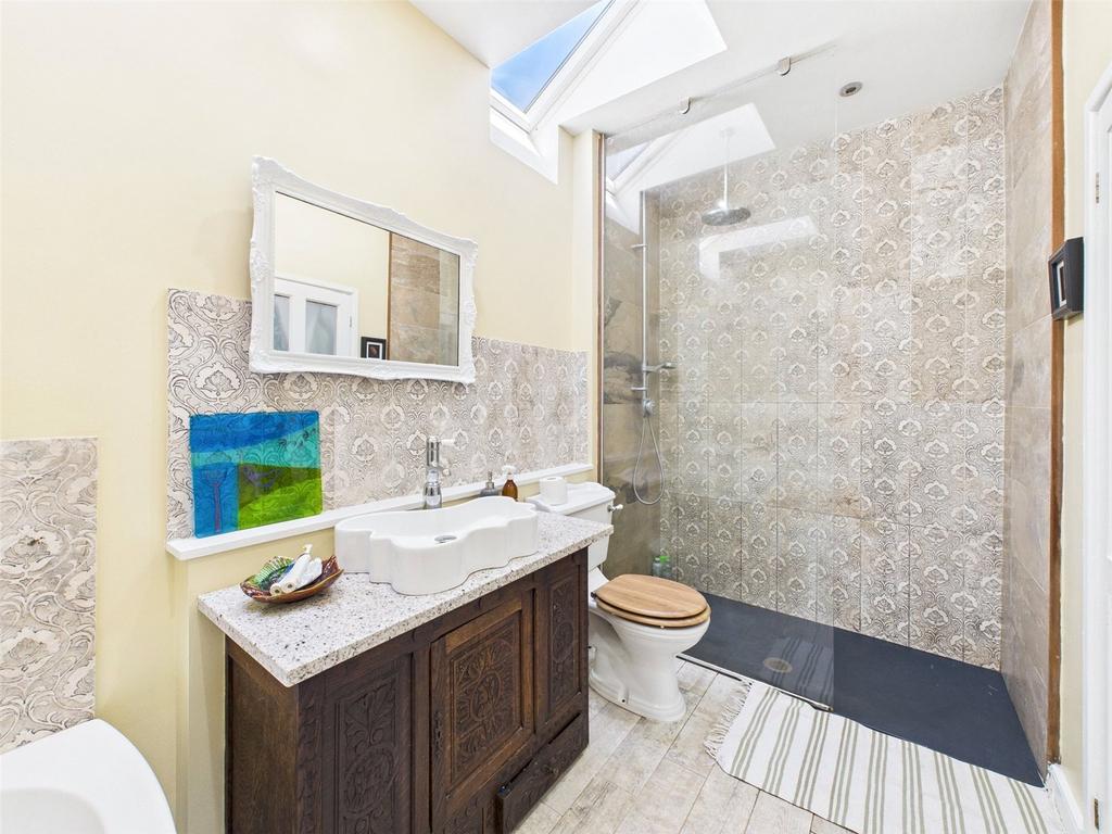 Ensuite