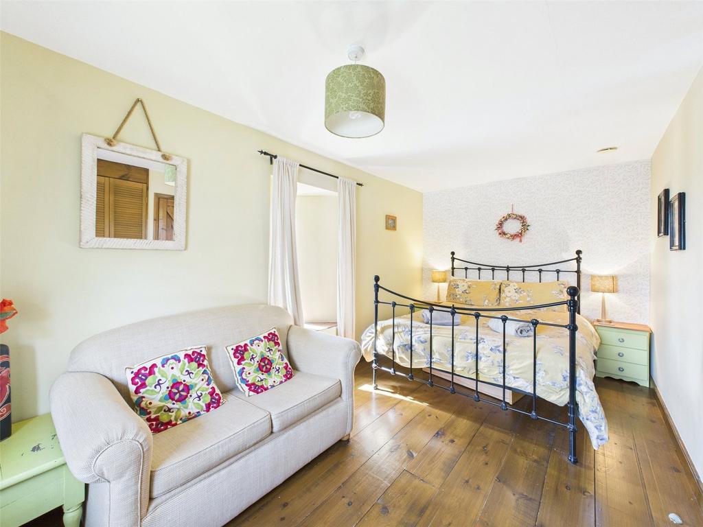 Roseland Bed 1