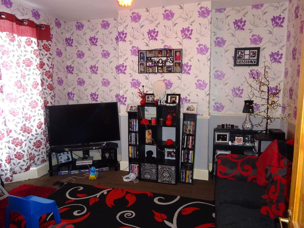 Durham Street, Auckland, Durham, DL14 7BJ 2 bed terraced house £32,000