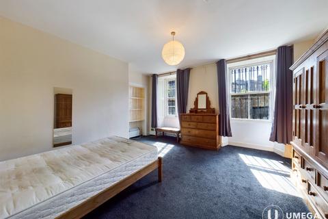4 bedroom flat to rent, Coates Place, West End, Edinburgh, EH3
