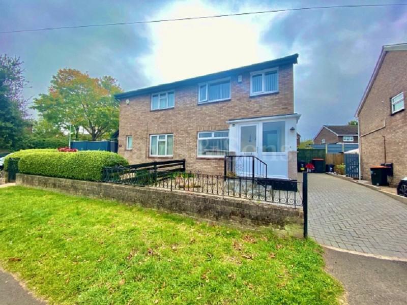 Heather Road, St. Julians, Newport. NP19 7QX 3 bed semidetached house